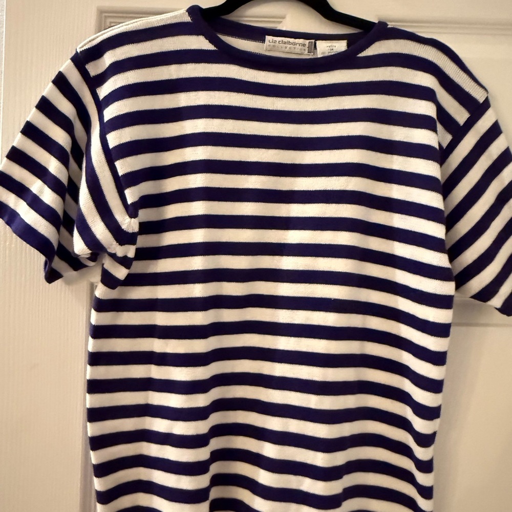 VTG Liz Claiborne Ladies Purple and White Sweater Tee